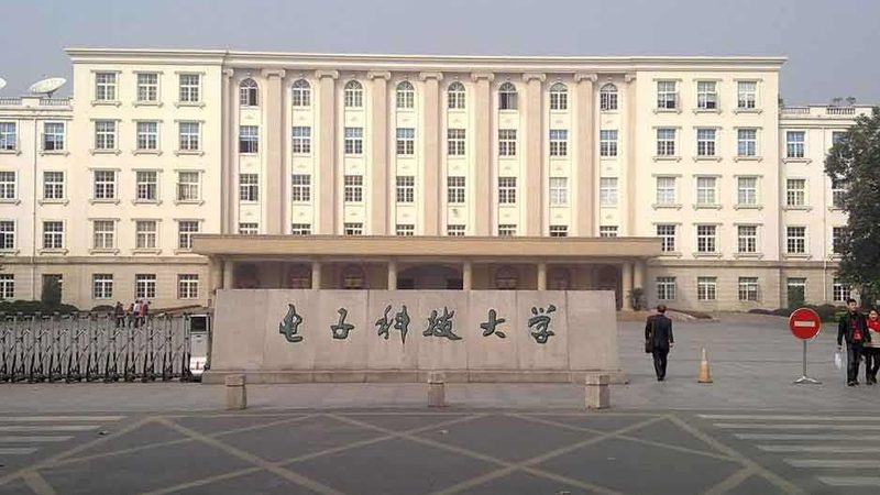 PCB拼板规则揭秘：从设计到生产的关键要点